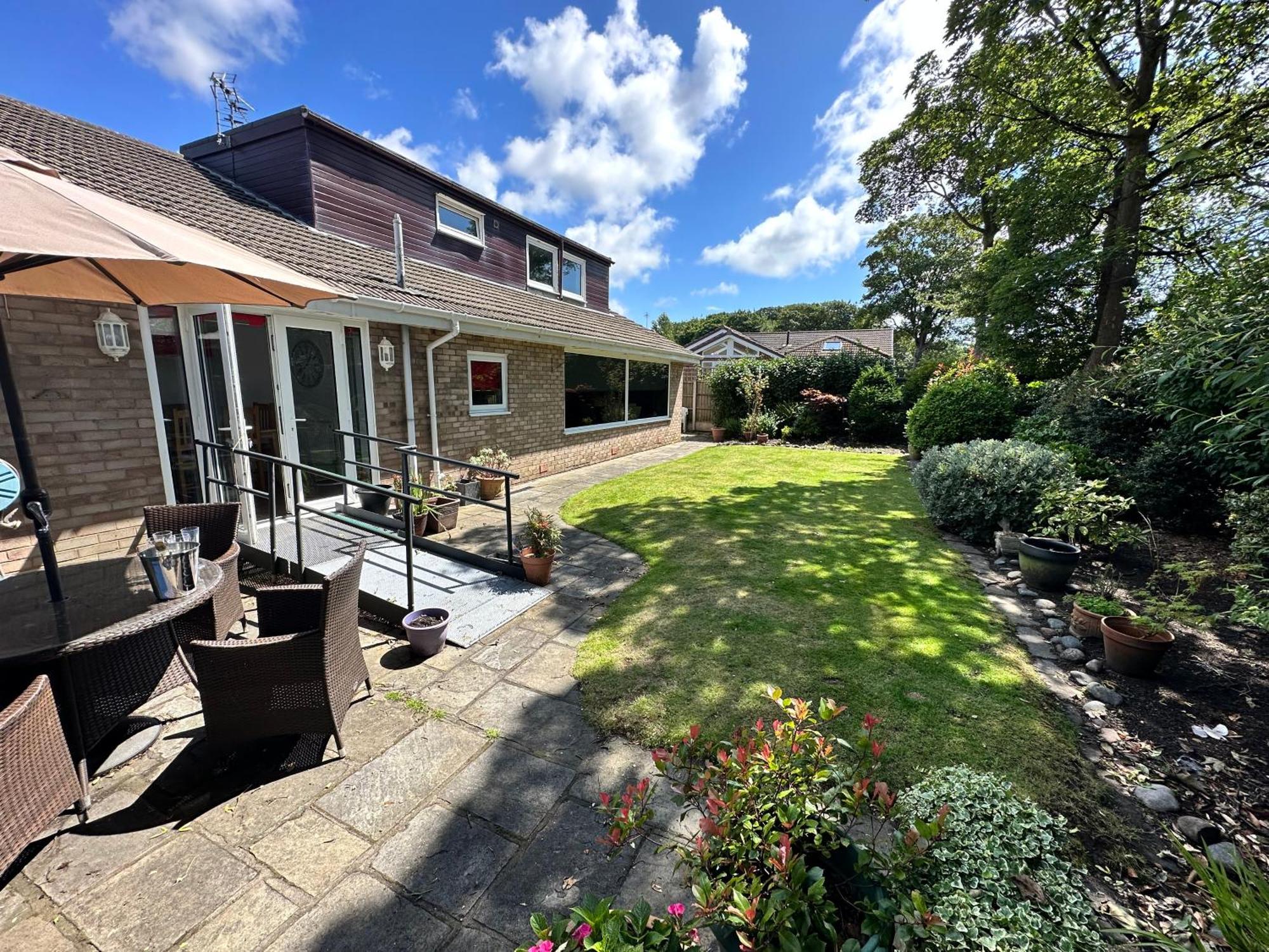 'Sounion' - Fabulous, Spacious Modern House With Large Private Garden In Leafy Lytham Літам-Сент-Еннс Екстер'єр фото